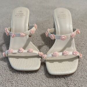 Oasis Society Women's White Heels with Pink Floral Accents